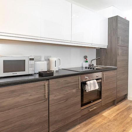 L1 Comfy Escapes - Long Stay Discounts Apply! Liverpool Bagian luar foto